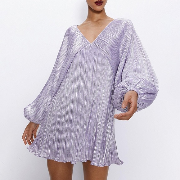 Nasty Gal Dresses & Skirts - Nasty Gal Metallic Pleated Balloon Sleeve Mini Dress